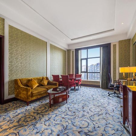 Wyndham Grand Plaza Royale Palace Chengdu Bagian luar foto