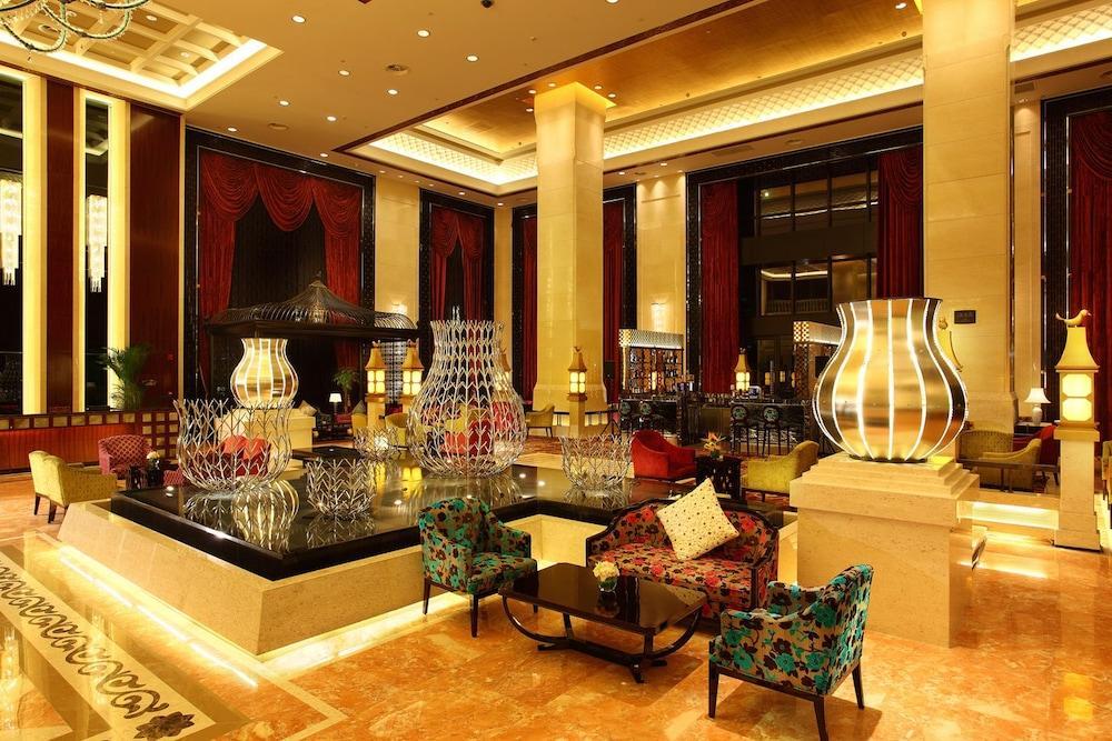 Wyndham Grand Plaza Royale Palace Chengdu Bagian luar foto