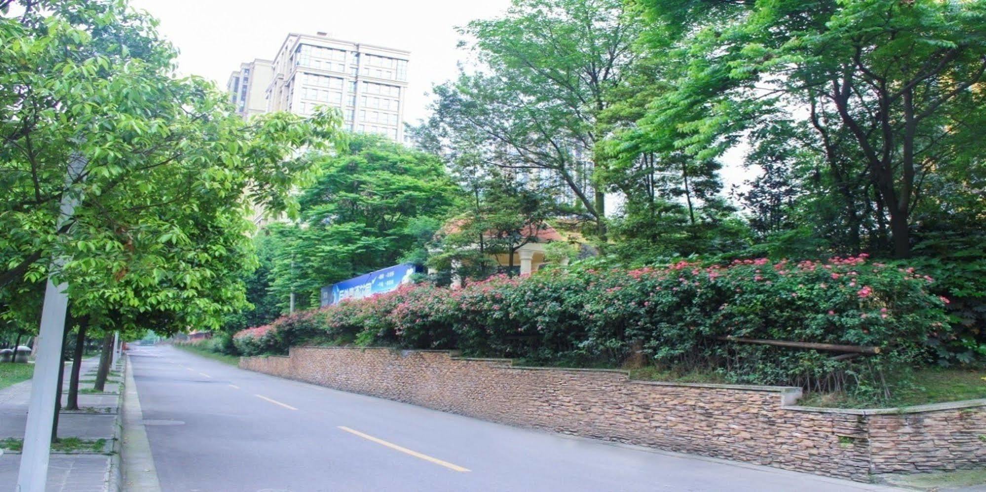 Wyndham Grand Plaza Royale Palace Chengdu Bagian luar foto