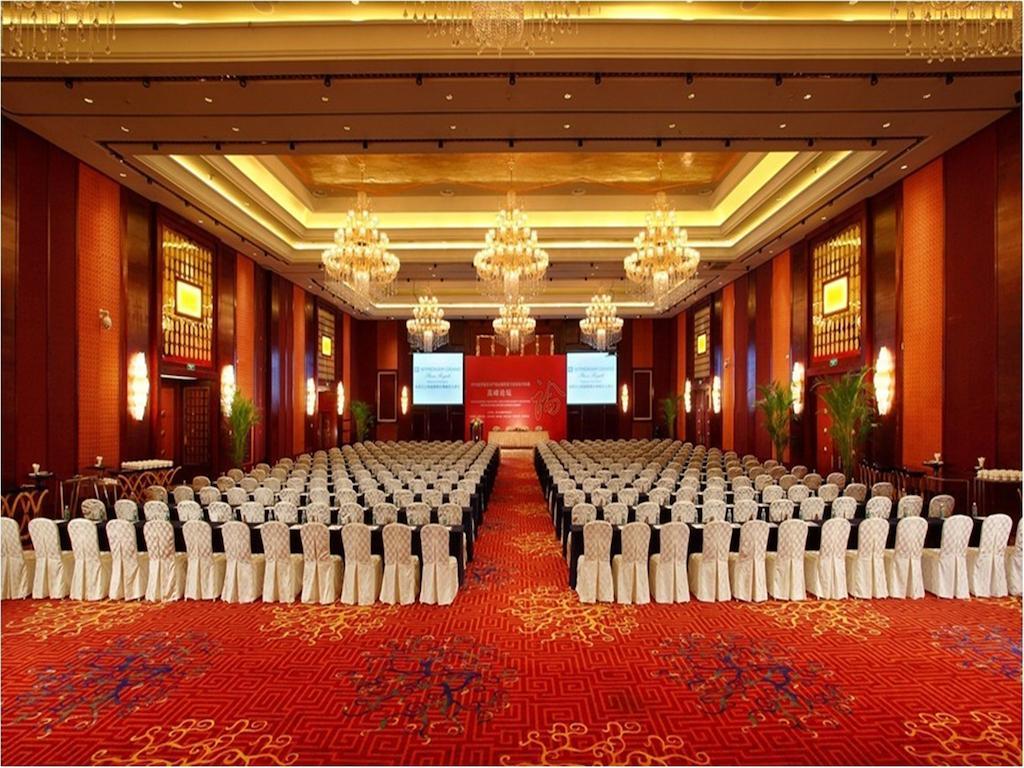 Wyndham Grand Plaza Royale Palace Chengdu Bagian luar foto