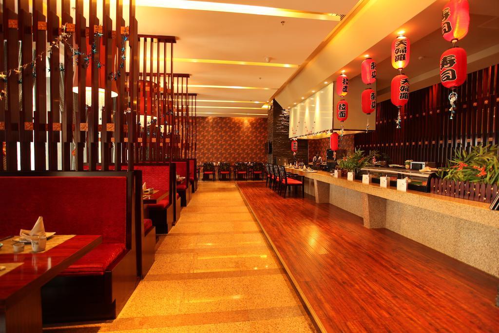 Wyndham Grand Plaza Royale Palace Chengdu Bagian luar foto